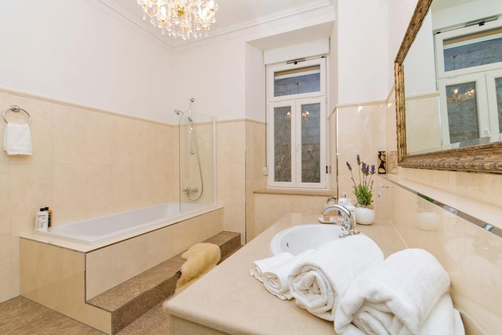 Luxury Seafront Apartment Banje Dubrovnik Ngoại thất bức ảnh